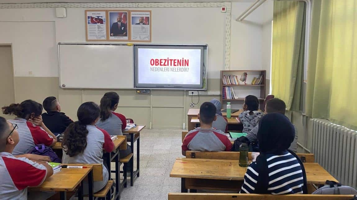 Okul Sağlığı ve Güvenlik Eğitimleri Kapsamında Sağlıklı Beslenleme Eğitimi