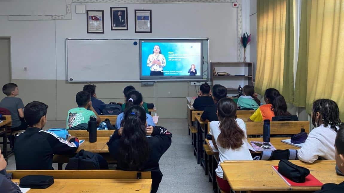 Okul Sağlık ve Güvenlik Önlemleri Kapsamında Temizlik ve Hijyen Eğitimleri Verildi